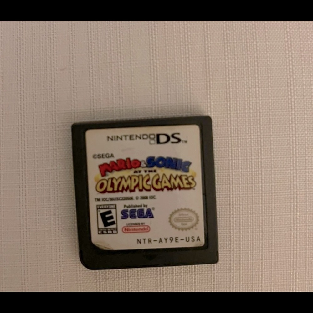 Mario & Sonic Olimpic Games card
Súper Mario Bross card 
For Nintendo 3DS